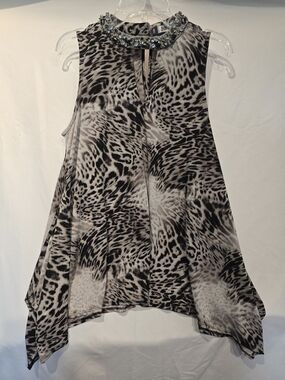 Neckline Embellishment Sleeveless Blouse